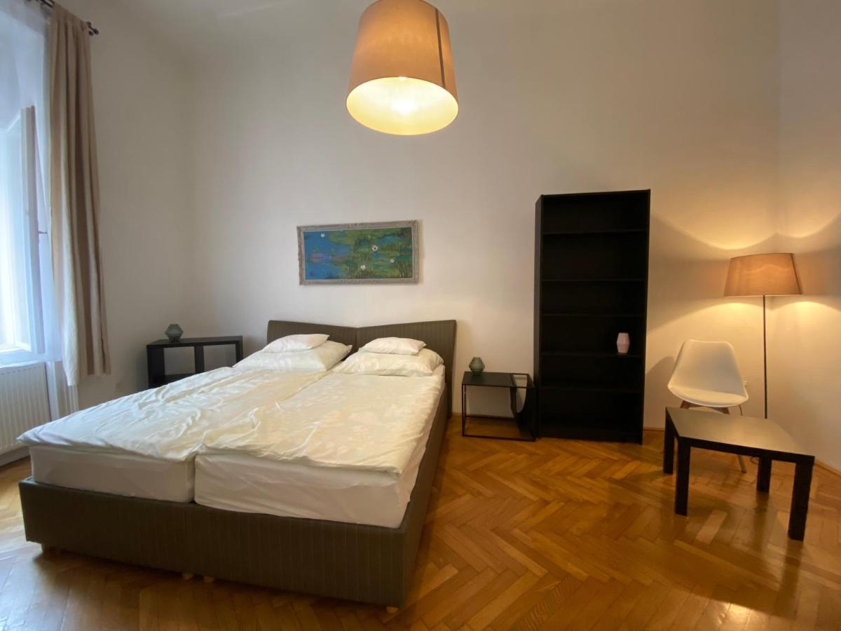 3 Bedrooms- Central Quarter Apartment บูดาเปสต์ ภายนอก รูปภาพ